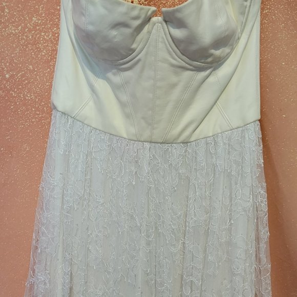 ALICE & OLIVIA white lace strapless maxi dress - Picture 10 of 13